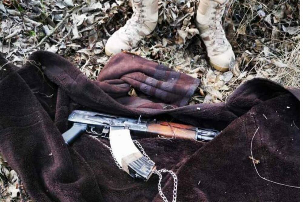 OGLASIO SE MUP NAKON PRIVOĐENJA IREGULARNIH MIGRANATA U SUBOTICI: Ovo je puška koja je pronađena! (FOTO)