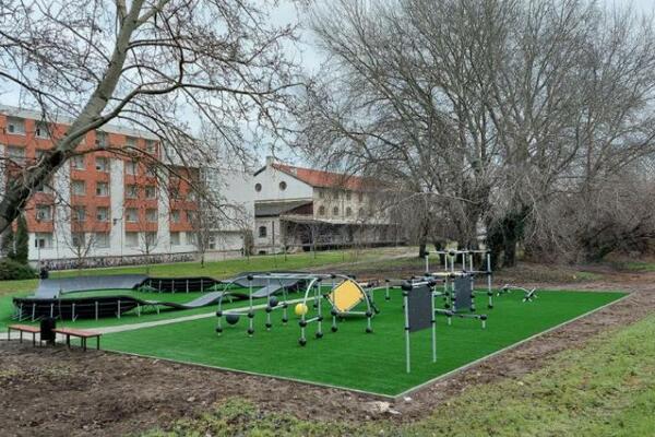 LJUBITELJI ADRENALINSKIH IZAZOVA DOBILI SVOJ KUTAK NA LIMANU 3: Novi Sad dobio poligon za ekstremne sportove