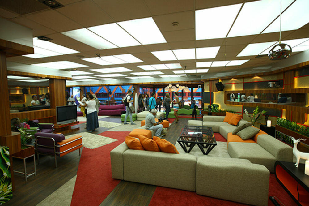 RUŠEVINE I SMEĆE: Zgrozićete se kada vidite kako danas IZGLEDA ČUVENA KUĆA VELIKOG BRATA