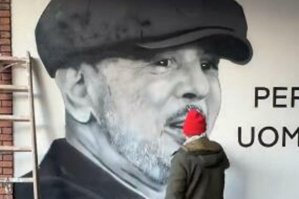 OSVANUO MURAL U ČAST SINIŠE MIHAJLOVIĆA: Prizor koji će vam naterati suze na oči - ostavljena samo jedna rečenica!