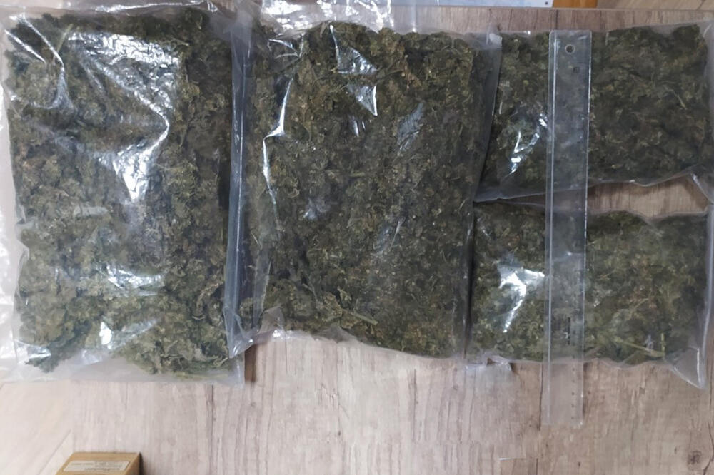 UHAPŠEN TAJJLANĐANIN U GORNJEM MILANOVCU: Sumnja se da je kod NJEGA PRONAĐENA velika količina DROGE