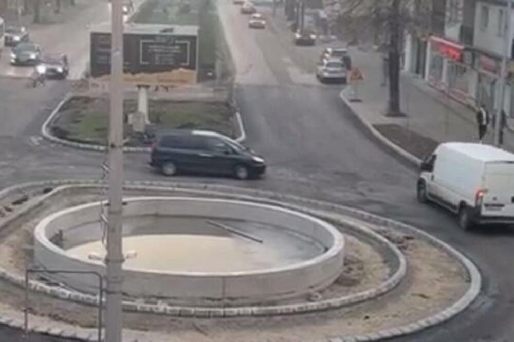 Mnogi srpski vozači nemaju pojma za ova pravila, a kunu se da znaju sve: Radi se o kružnom toku, oni imaju prednost