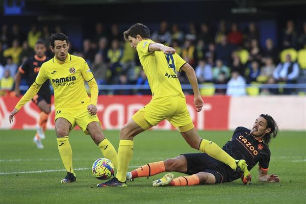DVE POBEDE DOMAĆINA: Viljareal u završnici stigao do tri boda protiv Valensije! (FOTO)