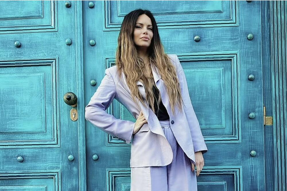 NOVI POČETAK NIKOLINE PIŠEK: Voditeljka se OGLASILA i objavila SREĆNE VESTI, svi čestitaju VIDEO