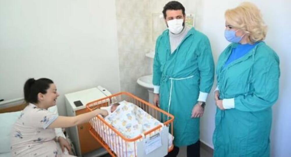 Beba, Aleksandar Šapić