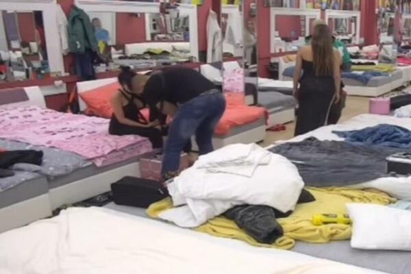 ZADRUGARKA POPILA ŠAKU LEKOVA, HITNO IZVEDENA IZ RIJALITIJA: Jeziva SCENA, a BIZARAN RAZLOG (VIDEO)