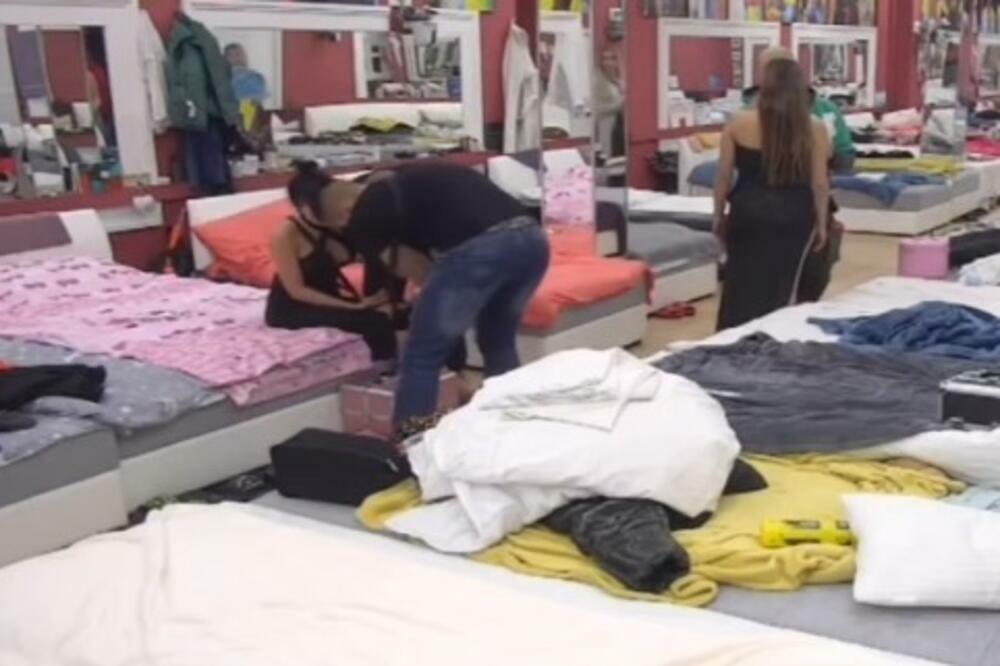 ZADRUGARKA POPILA ŠAKU LEKOVA, HITNO IZVEDENA IZ RIJALITIJA: Jeziva SCENA, a BIZARAN RAZLOG (VIDEO)