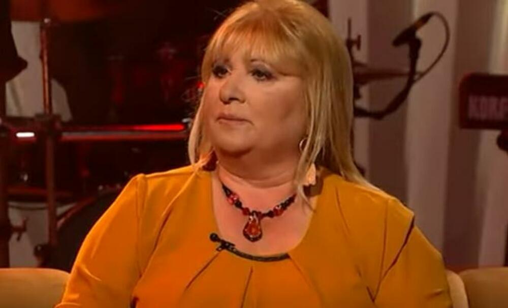 Kako je svojevremeno ispričala, bakšiše je donosila u džakokvima