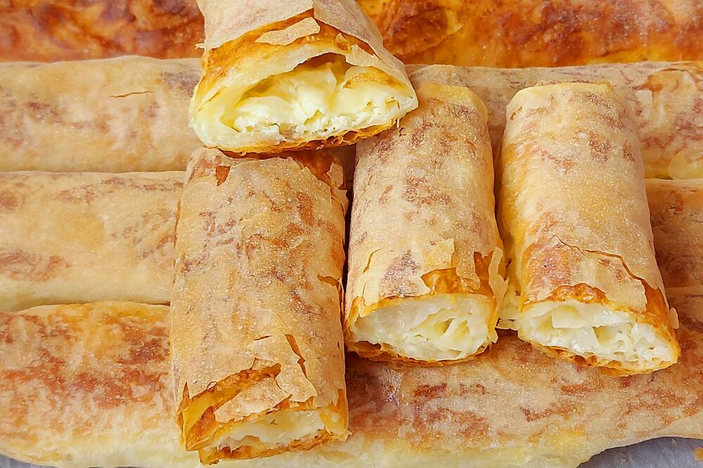 TAJNA SAVRŠENIH PITA KAO IZ PEKARE NIJE U KORAMA, KRIJE SE U POSEBNOM SASTOJKU: Iskusne domaćice ovo moraju znati