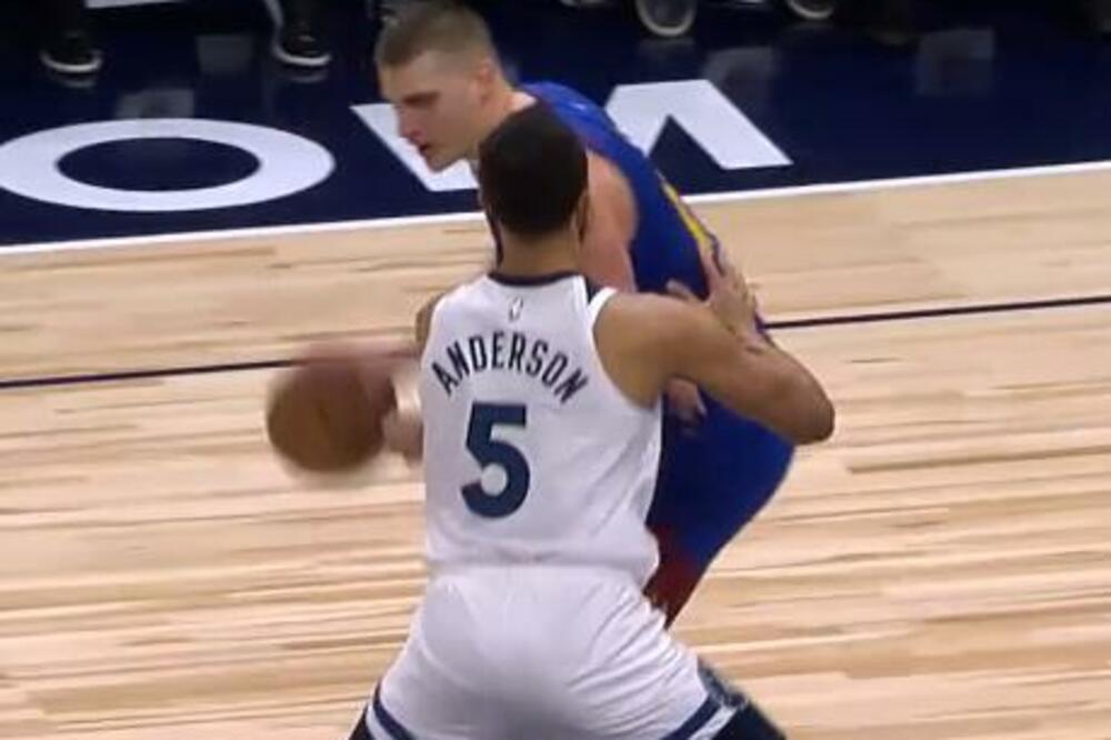 "SAMO JOKIĆ MOŽE DA ODIGRA OVAKAV PAS" - Gober nije imao pojma gde je lopta! (VIDEO)