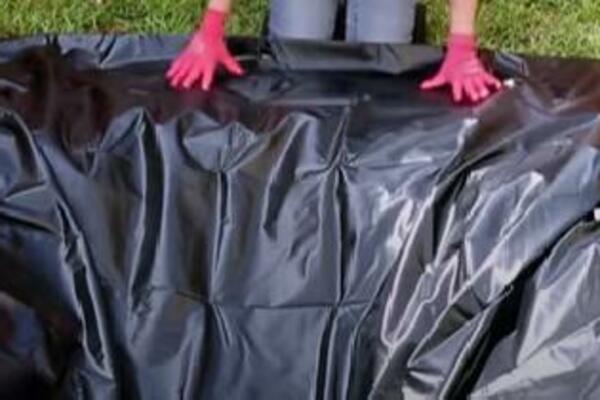 LJUDI OSTALI U NEVERICI NAKON ŠTO JE ISKOPALA RUPU U DVORIŠTU: Kada su videli šta je NAPRAVILA - svi su POZAVIDELI