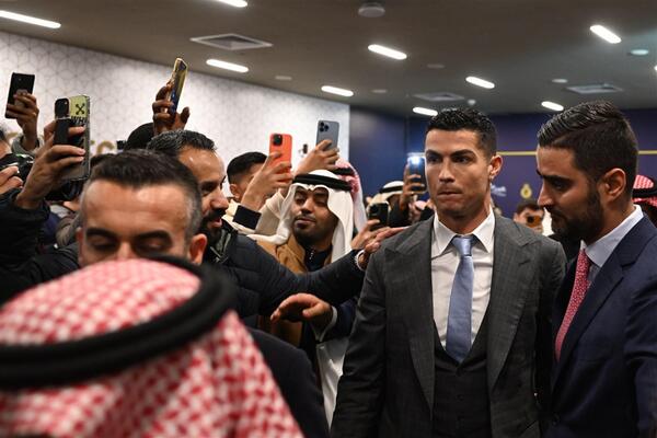 POZNATO KADA RONALDO DEBITUJE ZA AL NASR! Nova era za Portugalca kreće protiv Al Etifaka (FOTO)