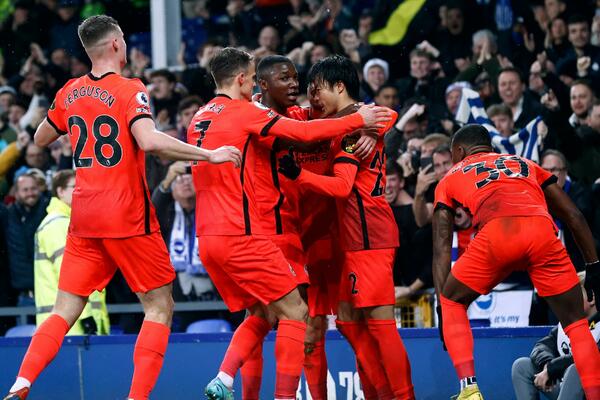 SPEKTAKL NA KING PAUER STADIONU ZAVRŠEN BEZ POBEDNIKA: Vest Hem pojačao glavobolju Frenku Lampardu!