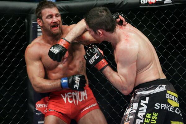 STRAVIČAN ZLOČIN POTRESAO SVET SPORTA! MMA borac PRETUKAO devojku na smrt - policija zatekla JEZIV prizor