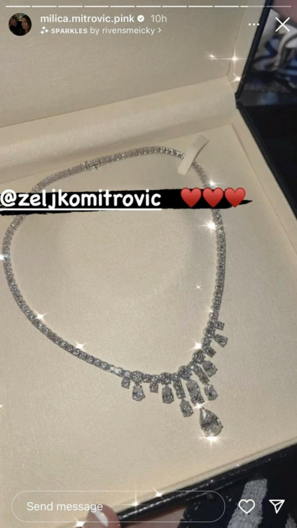 Milica Mitrović dobila preskupu ogrlicu od supruga Željka za praznike