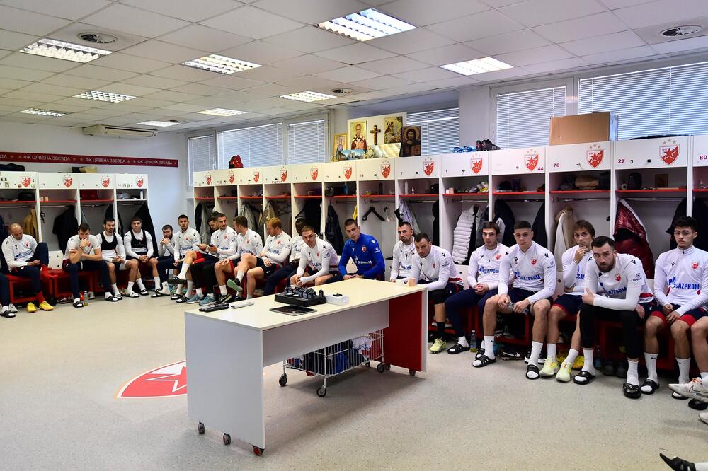 OTKRIVAMO! Poznat prvi fudbaler koji će na leto napustiti Crvenu zvezdu (FOTO)