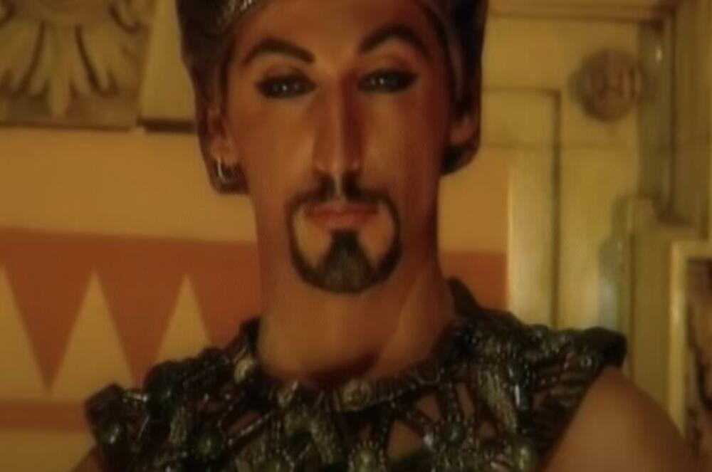 Boško Jakovljević u spotu za pesmu 'Ti ssi moj greh'