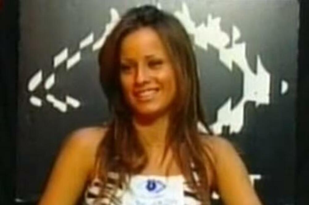 PAMTIMO JE PO INTIMNOM SNIMKU: Bila je u vezi sa SINOM poznatog FOLKERA, danas ŽIVI daleko od SRBIJE