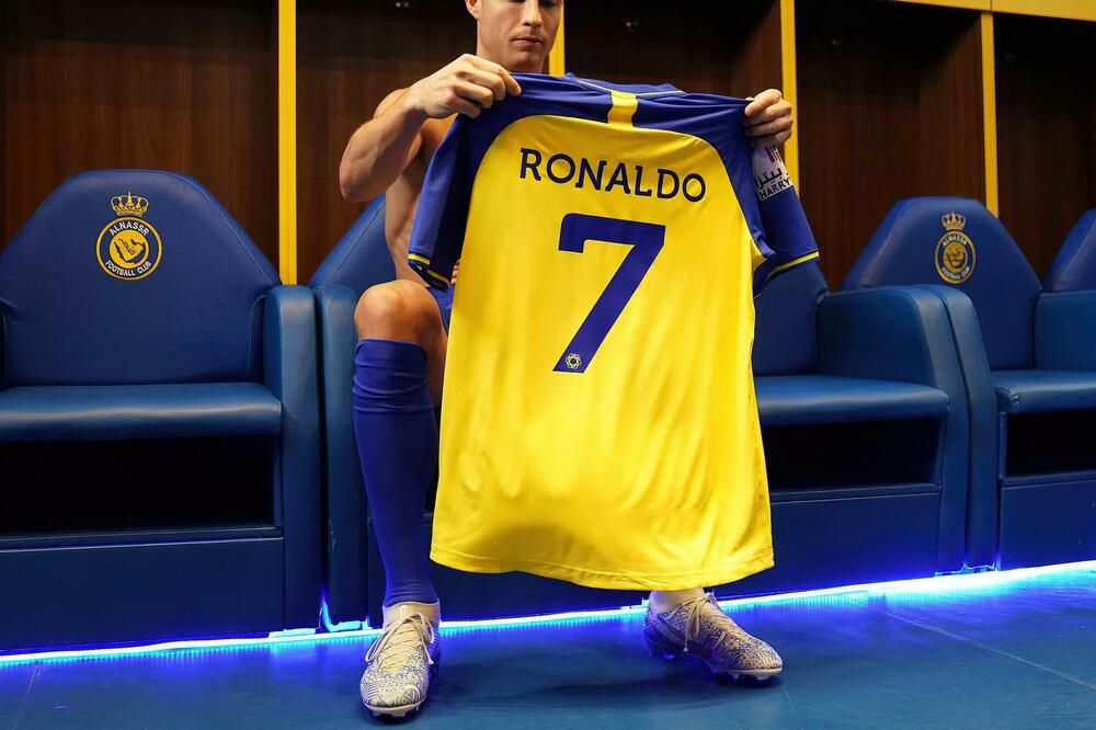 KRISTIJANO DUPLIRA SVOJU PLATU U SAUDIJSKOJ ARABIJI: Sem fudbala, imaće još jedan posao!