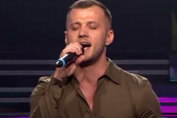 NAŠ PEVAČ PROGOVORIO O NAJTEŽIM TRENUCIMA U ŽIVOTU I BOLESTI RODITELJA! Njegova priča ledi KRV u ŽILAMA