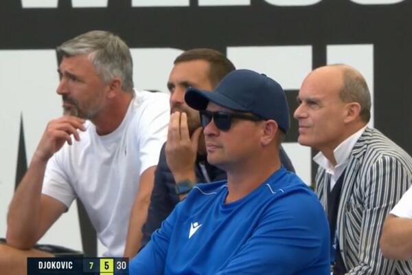 "VAJDA SE VRATIO U NOVAKOV STRUČNI ŠTAB!" Đokovićevi navijači nisu verovali kad su videli ovu sliku! (FOTO)