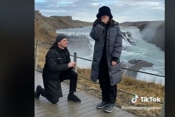 DOK JE PROSIO DEVOJKU POJAVILA SE BAŠ ONA: Uradila nešto NEOČEKIVANO i izazvala OPŠTI HAOS (VIDEO)