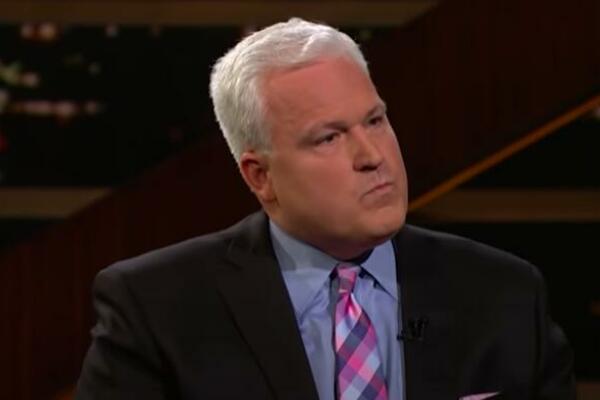 IZNETE SU SKANDALOZNE OPTUŽBE NA RAČUN POLITIČARA: Tvrdi se da je PIJAN dirao MEĐUNOŽJE ZAPOSLENOG, a zatim i ovo!