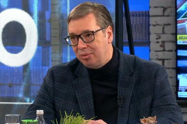 PREDSEDNIK VUČIĆ: Kfor odgovorio da nema potrebe za povratkom naših snaga! Beograd za praznik pun špijuna