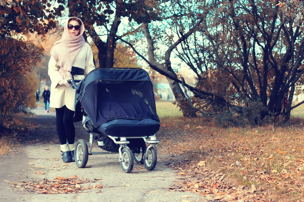 UHAPŠENA MAJKA KOJA JE OSTAVILA SVOJU BEBU NASRED ULICE U KRAGUJEVCU: Ima 22 godine!