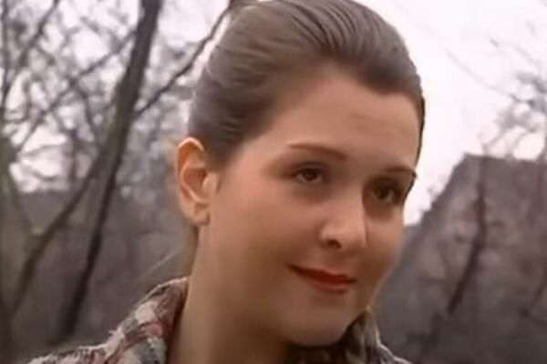 "OD BATINA SAM SE PORODILA U OSMOM MESECU": Potresna priča čuvene PETROJKE tera SUZE NA OČI