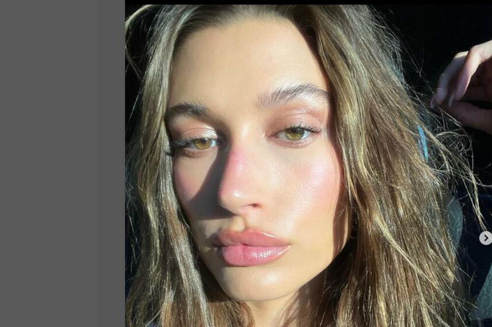 FRIZERI OTKRILI KOJA FRIZURA ĆE BITI TOTALNI HIT U 2024. GODINI: Žene se već masovno šišaju OVAKO - svima stoji