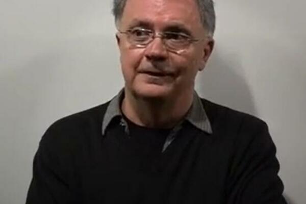 GLUMIO U "PORODIČNOM BLAGU" PA POSTAVLJEN NA VAŽNU FUNKCIJU! Sad je u 8. deceniji i svi se pitaju jedno