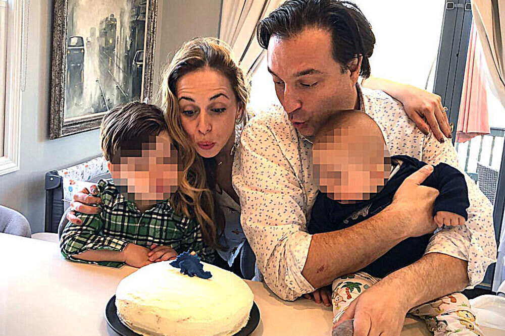 Ana i Brajan Volš sa decom