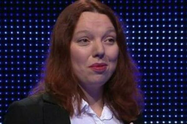 DUBRAVKA ZAPALILA POTERU: Kući odnela HILJADE EVRA, a svi pričaju o JEDNOM DETALJU - neviđeno IZDANJE