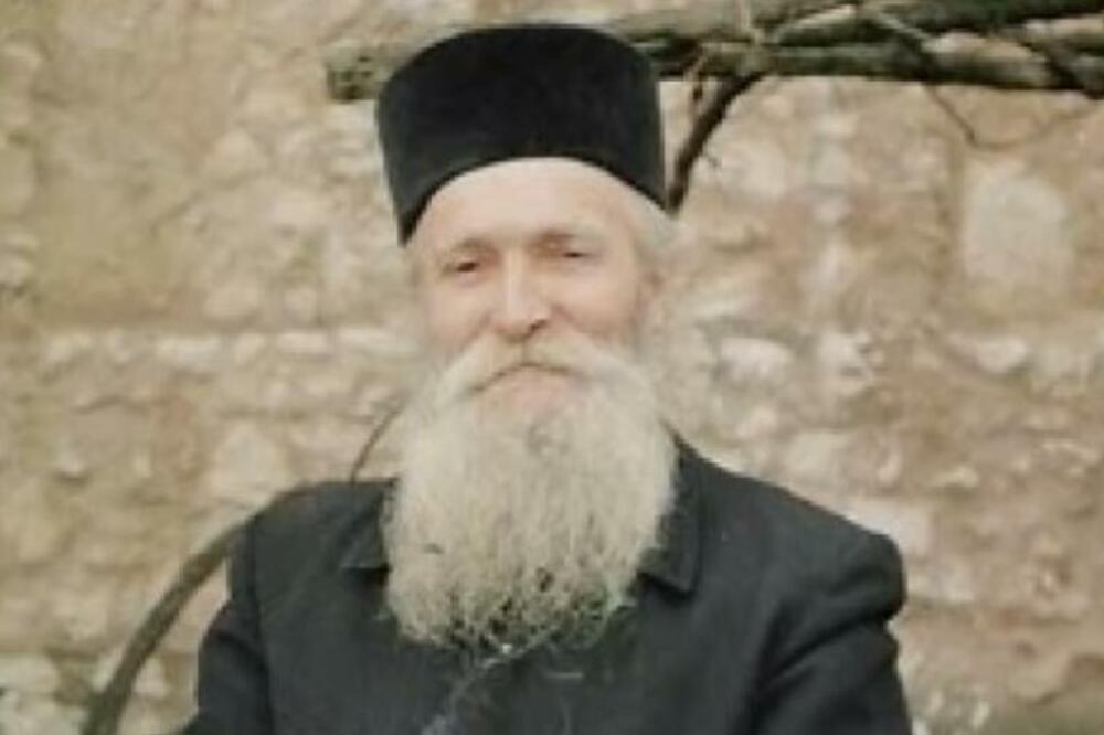 OVO JE RECEPT OCA TADEJA KOJI POMAŽE KOD PROBLEMA VELIKOG BROJA SRBA: Ono što tvrdi da radi je ODJEKNULO