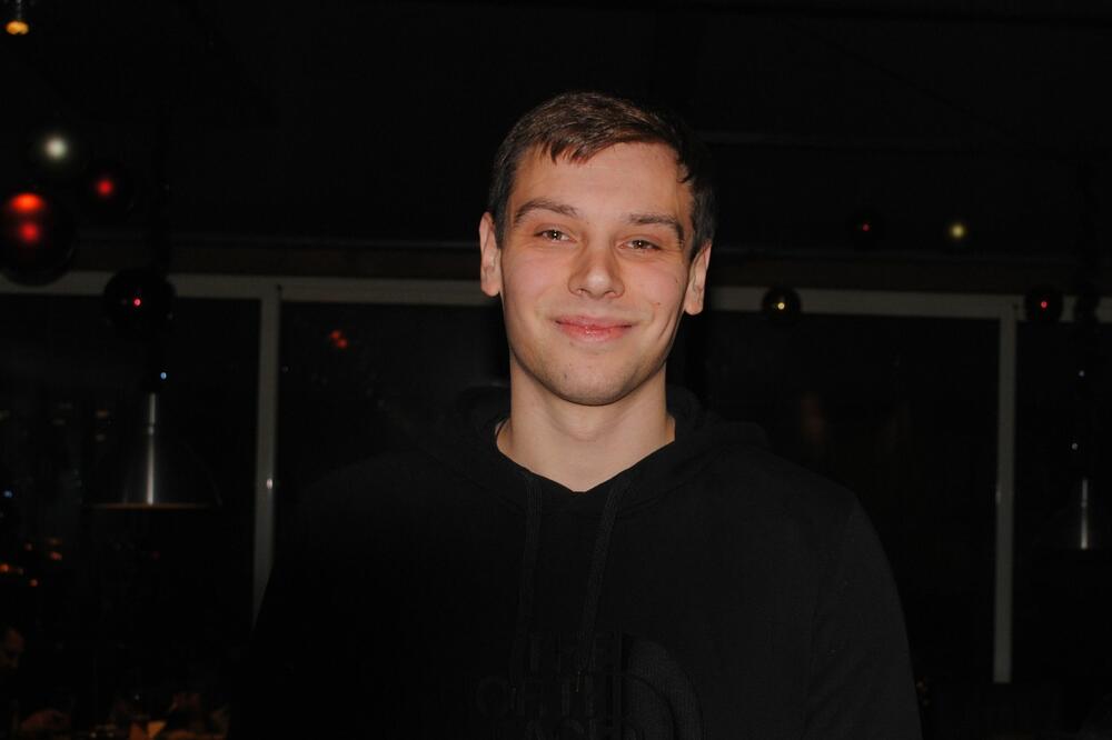 VELIKO SLAVLJE U DOMU NAŠEG MLADOG GLUMCA: Čestitke stižu sa SVIH STRANA, a ovaj detalj o njemu SIGURNO NISTE ZNALI