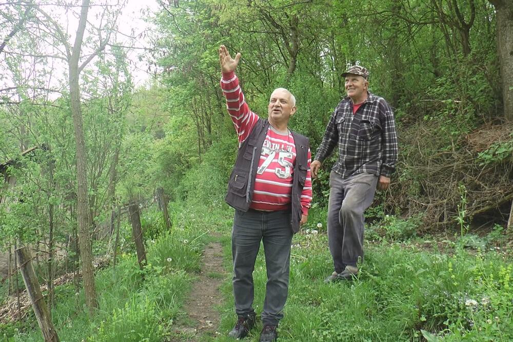 "SPAVAĆA SOBA NAM U JEDNOJ,A KUHINJA U DRUGOJ DRŽAVI": Stanovnici sela u Srbiji otkrili MISTERIJU svoga MESTA! FOTO
