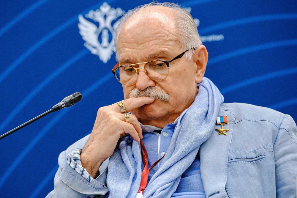 NIKITA MIHALKOV U TEŠKOM STANJU: Slavni reditelj na intenzivnoj nezi