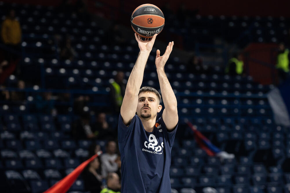 VANJA MARINKOVIĆ EMOTIVNO DOŽIVEO DOČEK GROBARA: Evo gde vidi Zvezdu i Partizan u nastavku sezone! (VIDEO)
