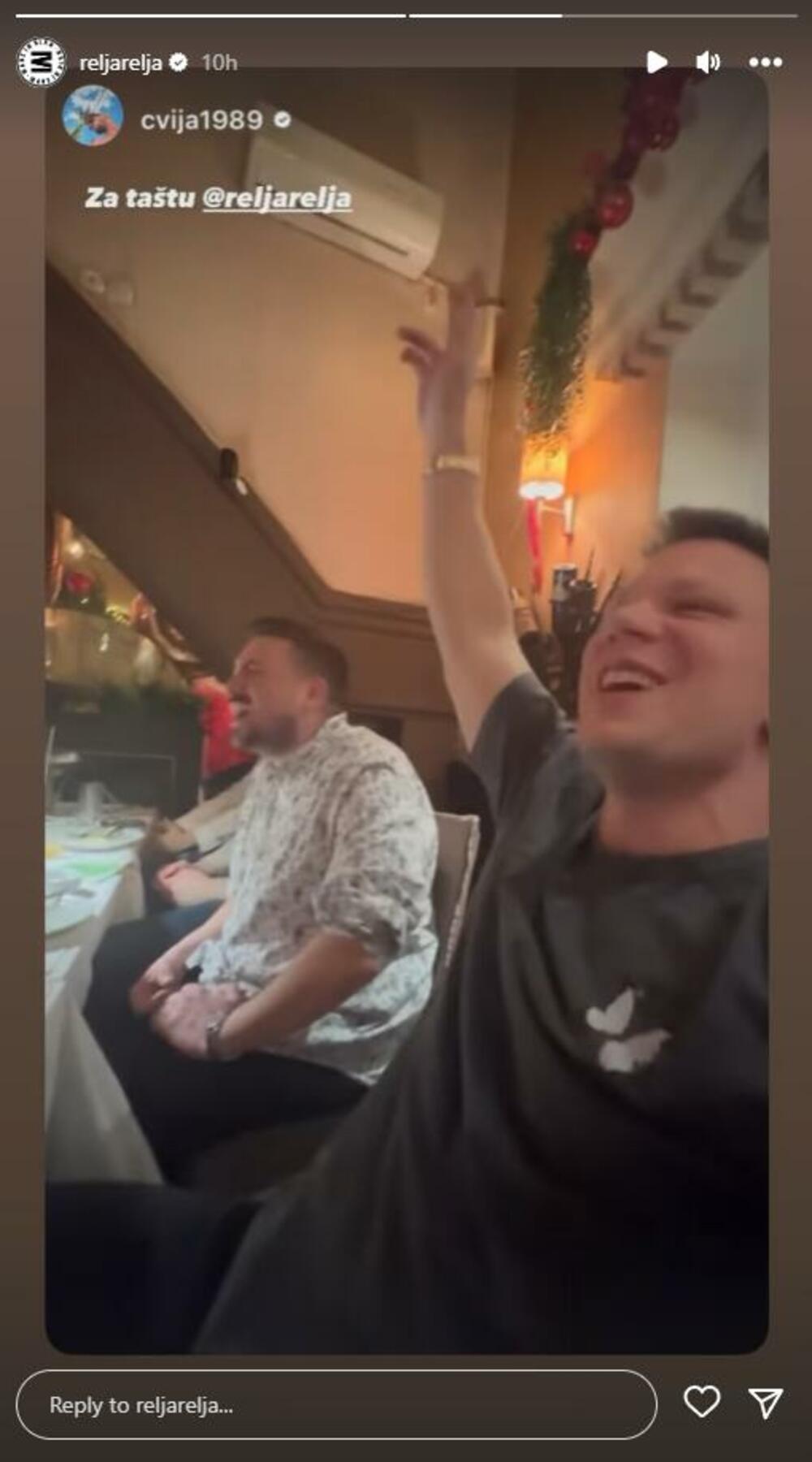 Relja Popović se veseli uz veliki hit svoje tašte