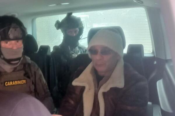 OVAKO JE UHAPŠEN OZLOGLAŠENI MAFIJAŠKI ŠEF: Upali dok je primao TERAPIJU, policajci se grlili u ODUŠEVLJENJU! VIDEO