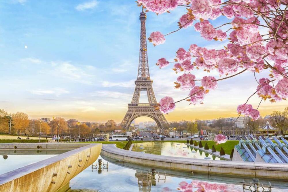 Travellandova praznična putovanja po HIT cenama avionskim prevozom! Evropske metropole za Dan državnosti