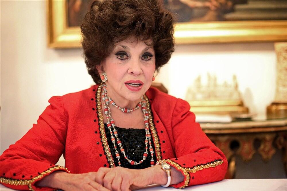 VELIKA TUGA! PREMINULA ĐINA LOLOBRIĐIDA