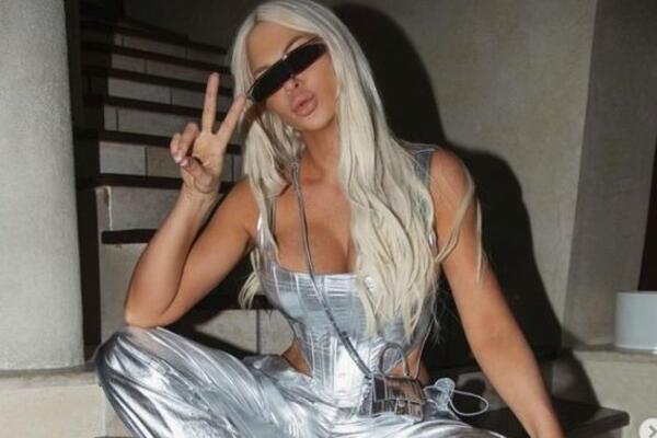 15 SEKUNDI KARLEUŠE ZA ODRASLE: Ništa se sakriti ne može, LATEKSOM I TANGICAMA mami na greh VIDEO