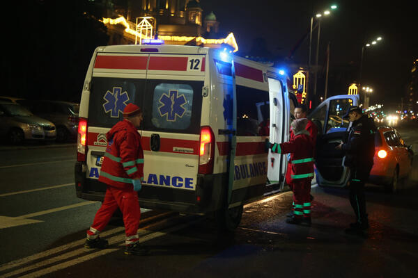 BURNA NOĆ U BEOGRADU: Tri saobraćajne nesreće, Hitna pomoć intervenisala 101 put