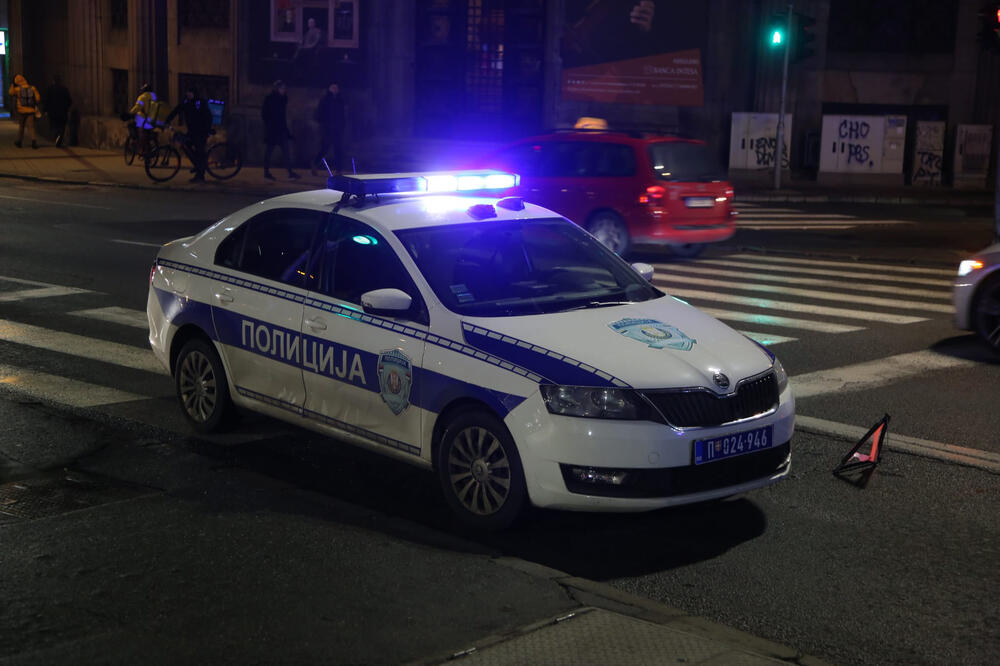 TUČA U RUZVELTOVOJ ULICI: Mladić iskasapljen nožem, transportovan u Urgentni odmah!