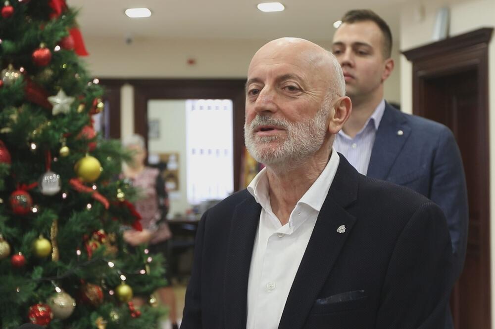 LJUBOMIR JE KRALJ KOŽE IZ POŽEGE, ODUŠEVIO JE ČAK I PUTINA: Pozajmio novac da bi počeo, SADA JE BAŠ USPEŠAN (FOTO)