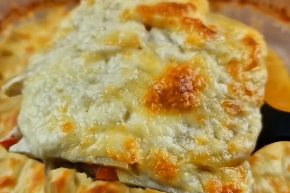 SLOŽENAC OD SVINJSKOG MESA: Ukusan i sočan je jer se krčka u sopstvenom soku, PRSTE DA POLIŽEŠ (VIDEO)