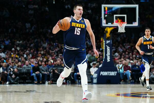 NEZAUSTAVLJIVI NIKOLA JOKIĆ! Srbin novim tripl-dablom ponovo ispisao istoriju NBA lige (VIDEO/FOTO)
