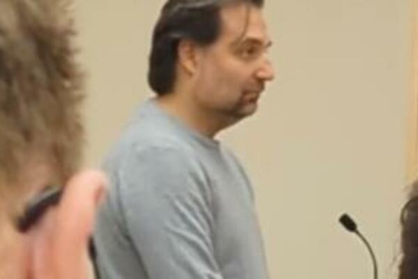 BRAJAN PRETRAŽIVAO "TESTERU ZA NOŽ I NAJBOLJE SREDSTVO ZA RASKOMADANJE"! Tužiteljka pročitala JEZIVE DETALJE!